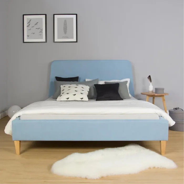 Polsterbett 140x200 - Doppelbett mit hohem Kopfteil - Farbe: Hellblau