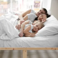 Familienbett 270×200 – Palettenbett mit 3 Liegeflächen – Farbe: Natur