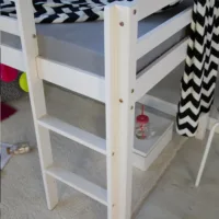 Kinderbett 90x200 - Hochbett mit Leiter - Farbe: Weiß