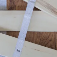 Komfortables Rolllattenrost 140x200 aus stabilem Kiefernholz - Massivholz in Natur