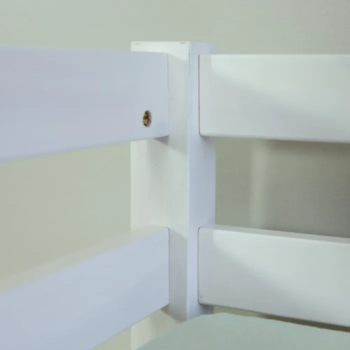 Geprüfte Retourware - Kinderbett 90×200 cm - Hochbett aus Kiefernholz in Weiß mit Leiter